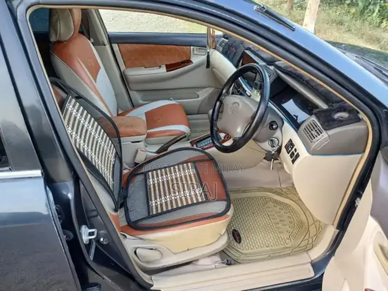 Toyota Corolla SE Sedan Automatic - Reliable Compact Car