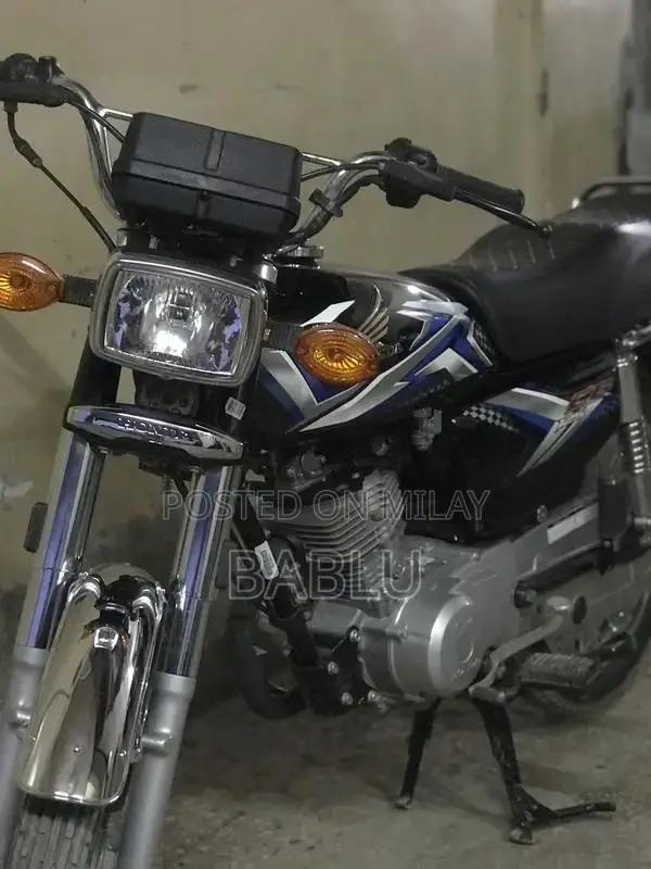 Honda 125cc Motorcycle - Low Mileage Urban Commuter