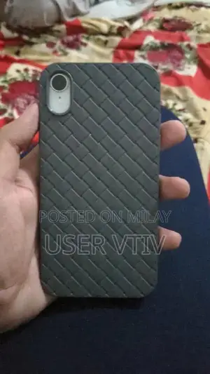 Photo - Apple iPhone XR Excellent Condition Gaming Smartphone