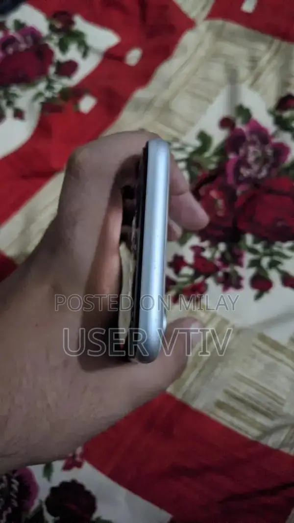 Apple iPhone XR Excellent Condition Gaming Smartphone