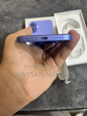 Apple Smartphone Barely Used Ultra Low Cycle Count