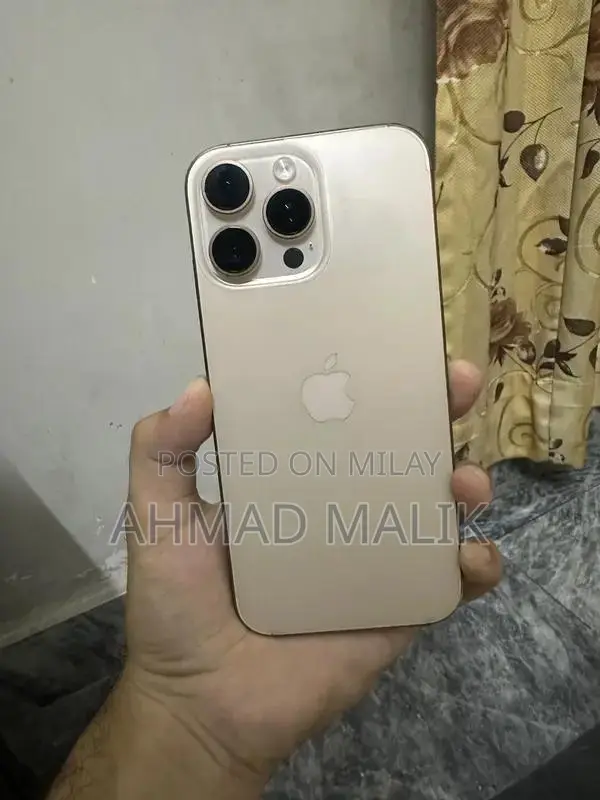 Pro Max Smartphone Desert Titanium 256GB