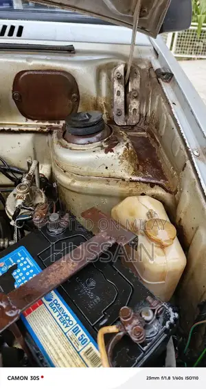 Suzuki Mehran VXR Silver Sedan 2005 Model