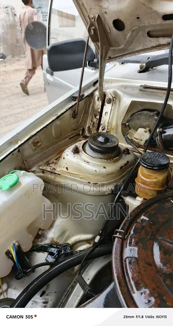 Suzuki Mehran VXR Silver Sedan 2005 Model