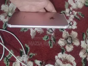 Photo - Apple iPhone 7 Factory Unlocked Smartphone