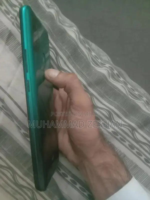 Smartphone with 4GB RAM and 64GB Storage