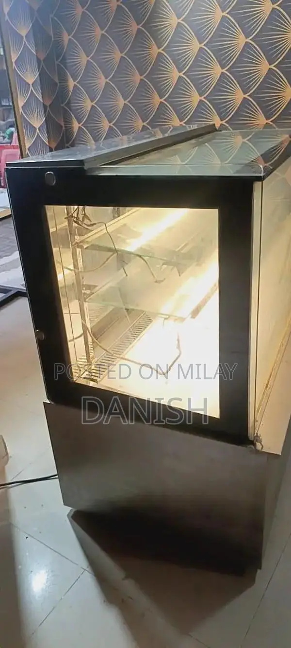 Compact Cooling Chiller with Advanced Temperature Control