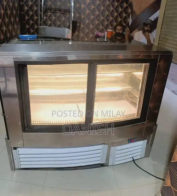 Compact Cooling Chiller with Advanced Temperature Control