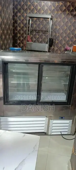 Compact Cooling Chiller with Advanced Temperature Control