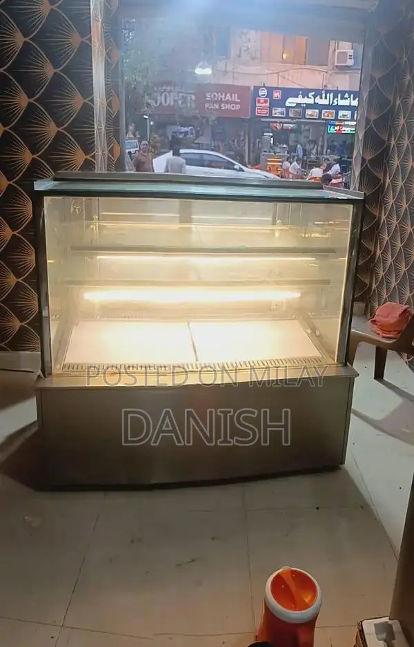 Compact Cooling Chiller with Advanced Temperature Control