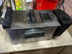 Photo - Used Home Deep Fryer Kitchen Appliance