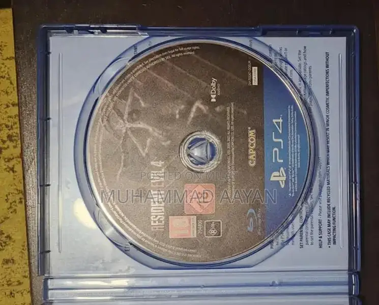 Resident Evil 4 Remake PS4 Disc - Compatible with PS5