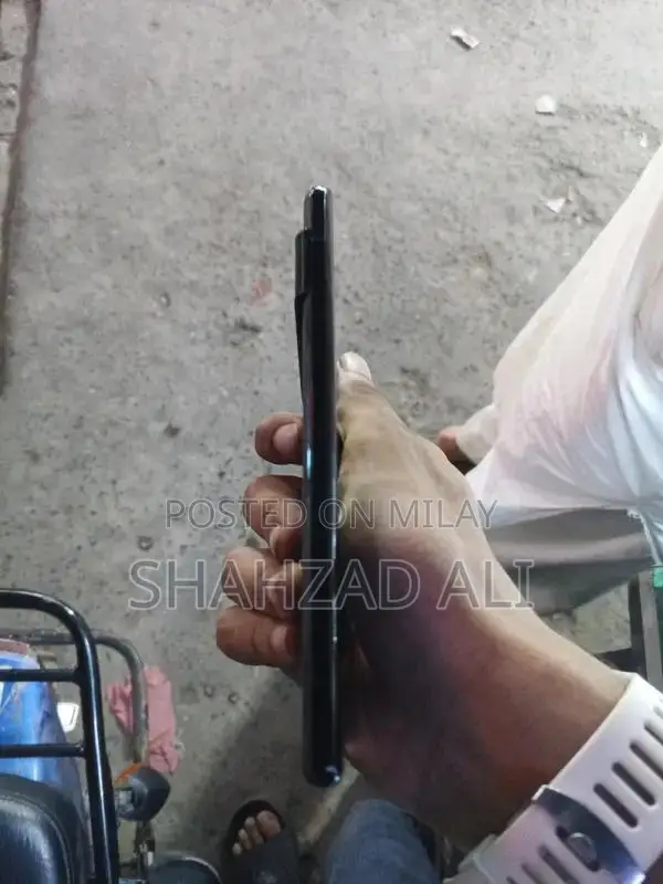 Water Pack 8/128GB Smartphone Clear Panel Design