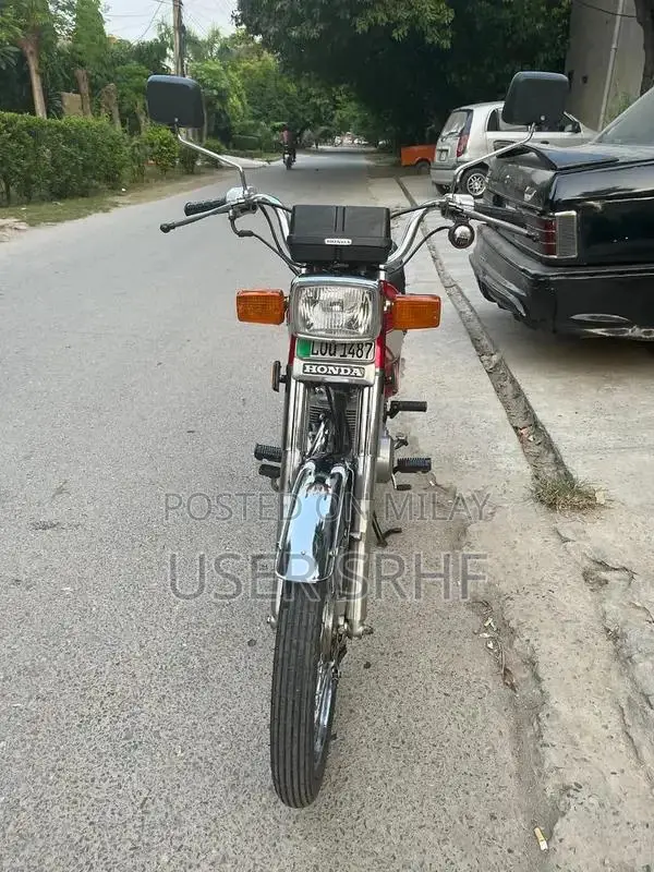 Honda 125CG Motorcycle