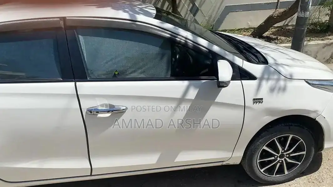 Toyota Yaris ATIV X 1.5 CVT Top Variant Sedan