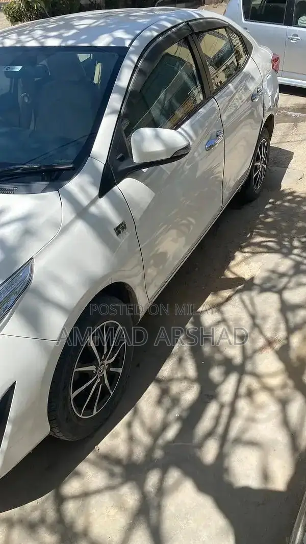 Toyota Yaris ATIV X 1.5 CVT Top Variant Sedan