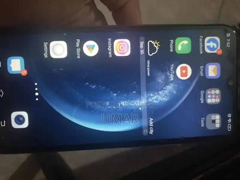 Vivo Y17 Smartphone Mid-Range Mobile Device