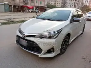 Toyota Corolla Gli Automatic Sedan 2017 Model