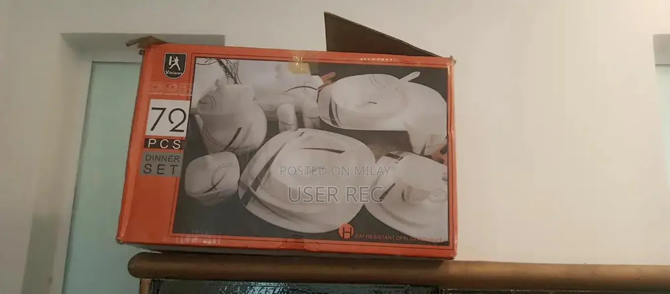 Large 72-Piece Dinnerware Set - Complete Dining Collection