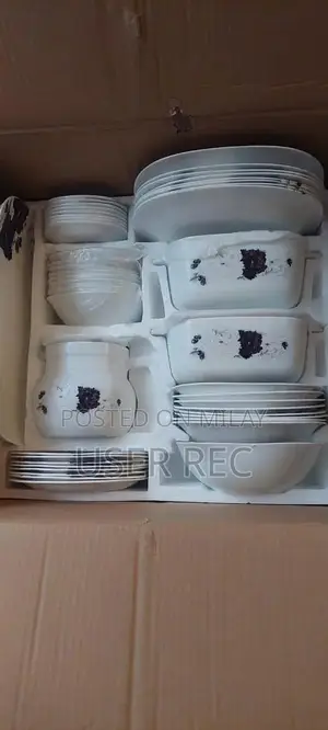 Large 72-Piece Dinnerware Set - Complete Dining Collection