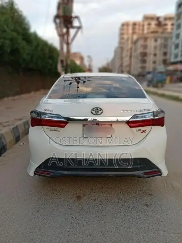 Toyota Corolla Gli Automatic Sedan 2017 Model