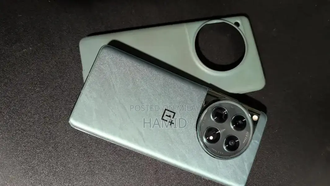 OnePlus Smartphone 12GB RAM 256GB Storage Lightly Used