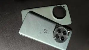 OnePlus Smartphone 12GB RAM 256GB Storage Lightly Used