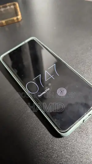 OnePlus Smartphone 12GB RAM 256GB Storage Lightly Used