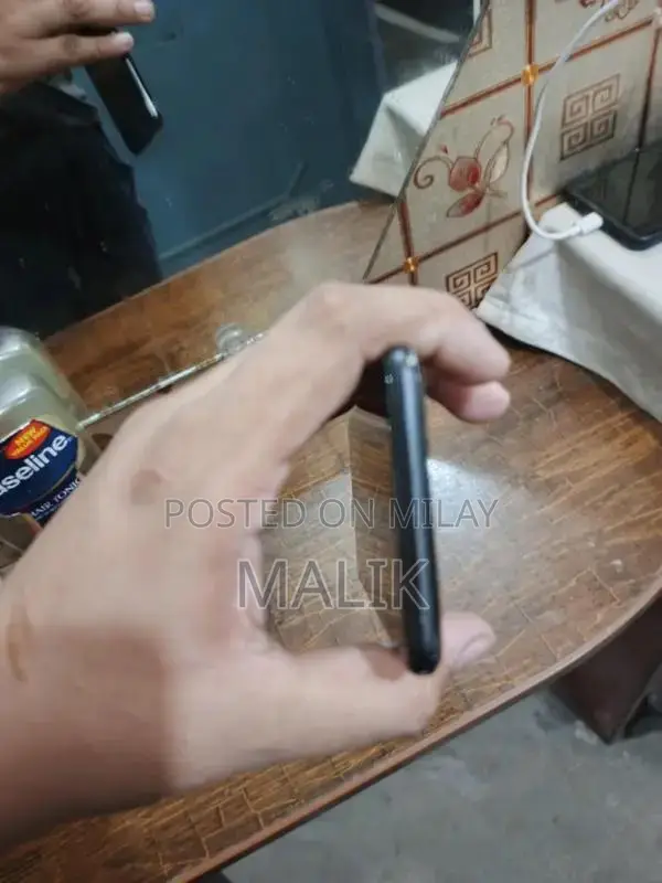 Google Pixel 3 Smartphone - 64GB Storage, Good Condition