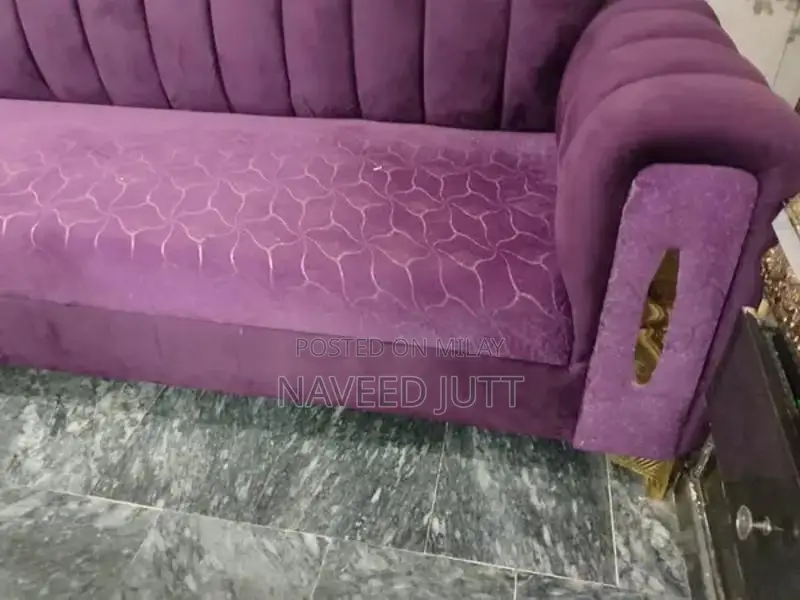 Luxury 3-Seater Sofa in Excellent Condition