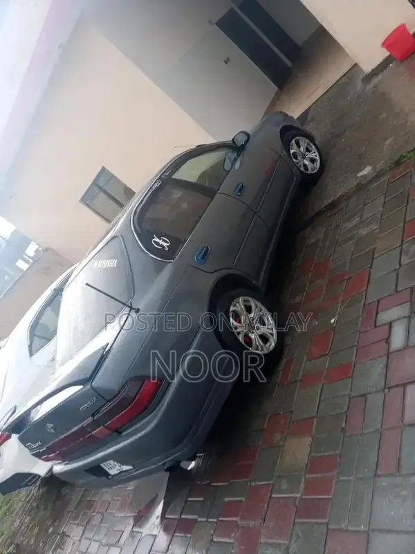 Toyota Corolla 1997 Sedan - Petrol and CNG Variant