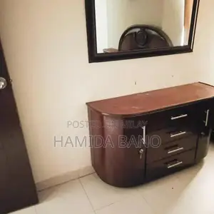 Vintage Wooden Bed Set with Polished Finish