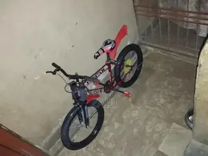 White Hand Accessory Bag in Good Condition