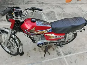 Photo - Honda 125cc Motorcycle - Good Condition