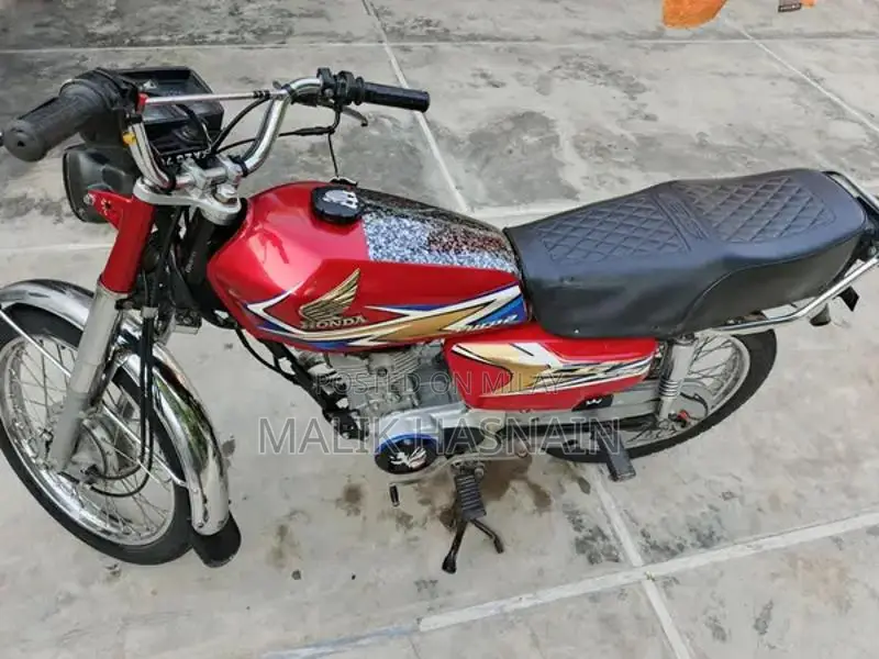 Honda 125cc Motorcycle - Good Condition