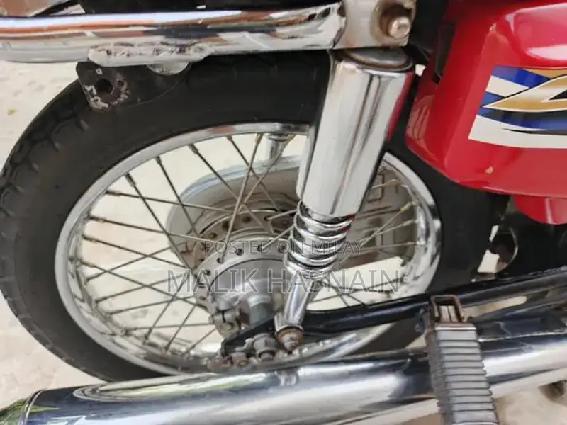 Honda 125cc Motorcycle - Good Condition