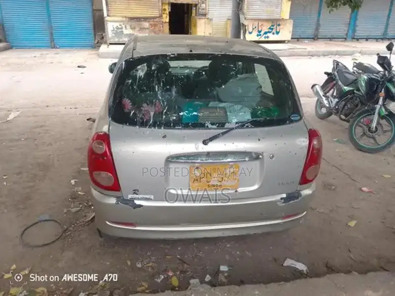 Toyota Duet Compact Hatchback - Reliable Urban Vehicle