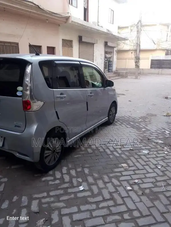 Nissan Dayz Highway Star Compact Family Hatchback