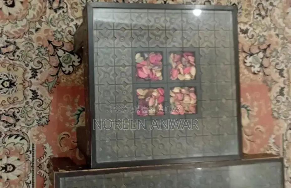 Central Glass-Top Dining Room Tables