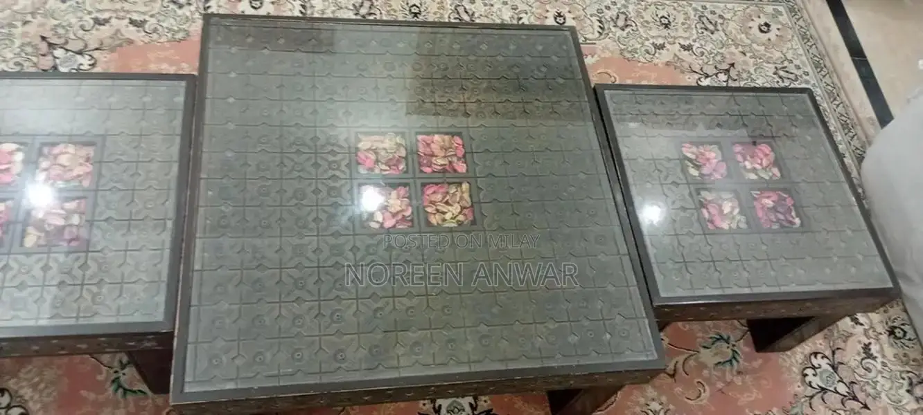 Central Glass-Top Dining Room Tables