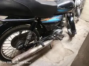 2020 CD 70 Motorcycle Unique Model with Sealed Components