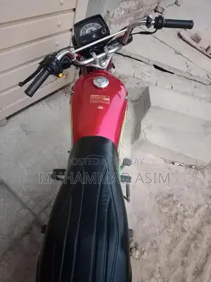 Honda CD70 Motorcycle 2022 Model Commuter Bike