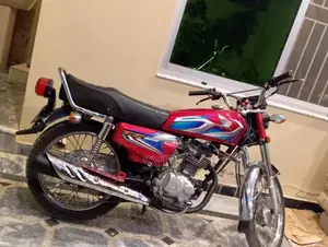Photo - Honda CG 125 Motorcycle - 2022 Model in Excellent Condition