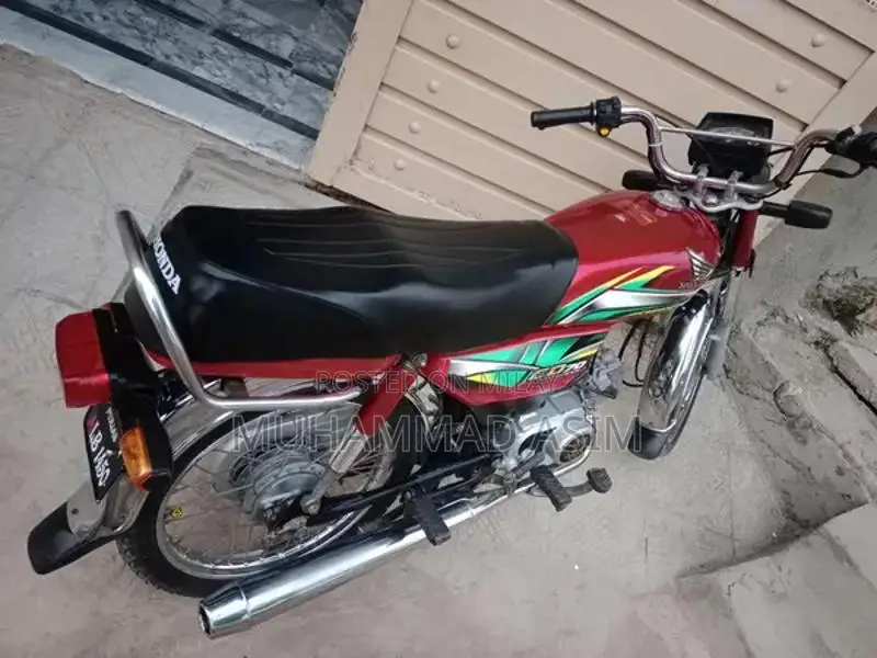 Honda CD70 Motorcycle 2022 Model Commuter Bike