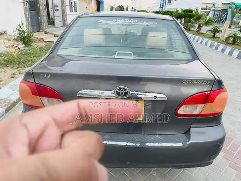 Toyota Corolla Gli Sedan 2006 Model with CNG