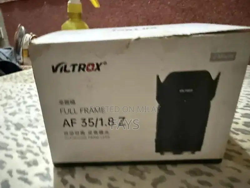 Vitrox 35mm f/1.8 Camera Lens