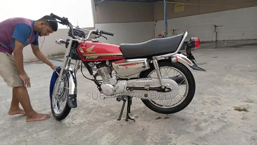 Honda CG 125 Motorcycle - Low Mileage Commuter Bike