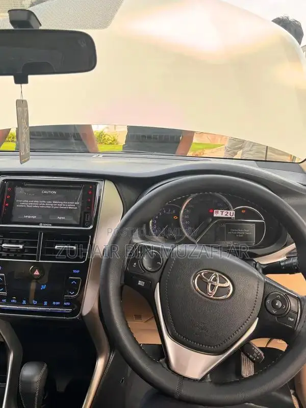 Toyota Yaris 1.5 AtivX Family Sedan