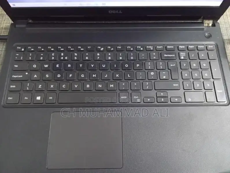 Dell Laptop with Slight Body Damage, Functional Condition