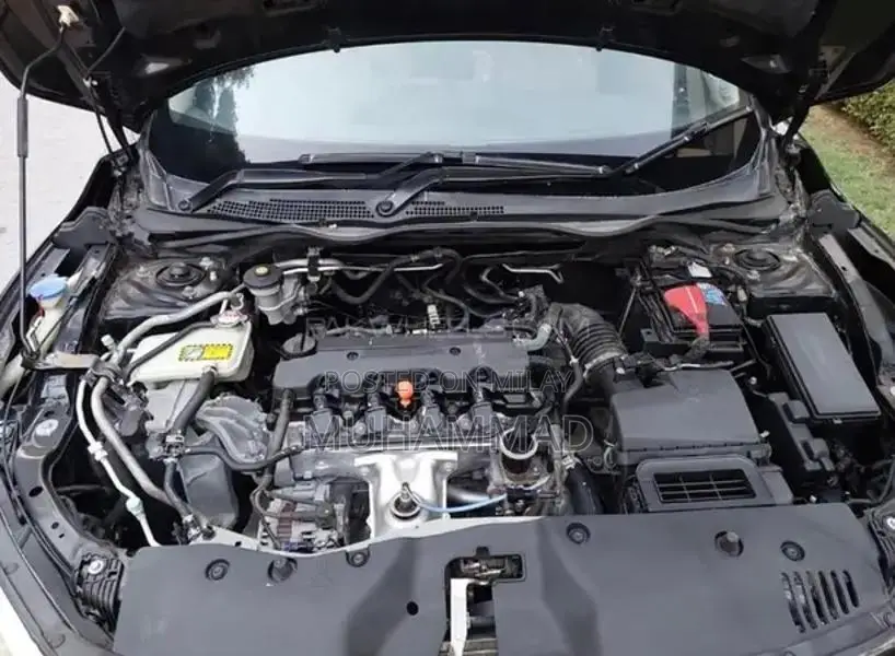 Honda Civic X Sedan - Reliable Compact Car with Impressive Efficiency